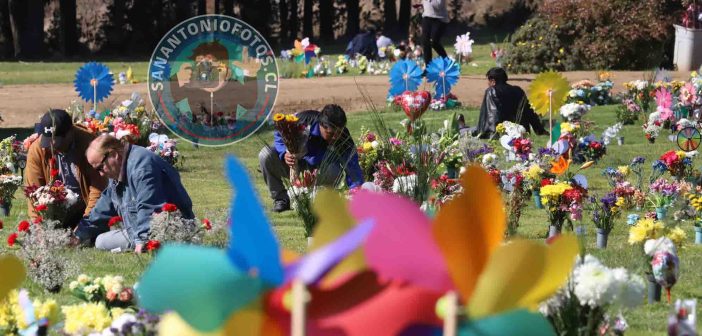 Galería de imágenes: Cientos de personas llegan hasta el cementerio para recordar a sus “Madres” que ya partieron