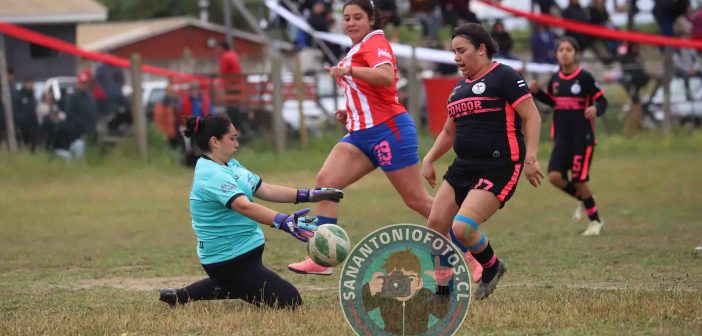 Galería de imágenes: Cóndor se impuso ante Unión Placilla en Serie Femenina