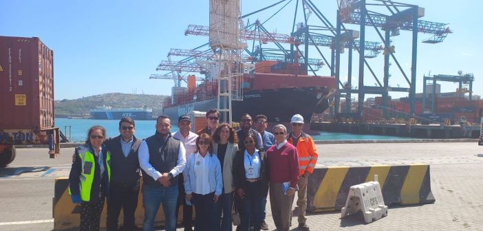 Empresarios colombianos visitaron el puerto de San Antonio en gira comercial por Chile