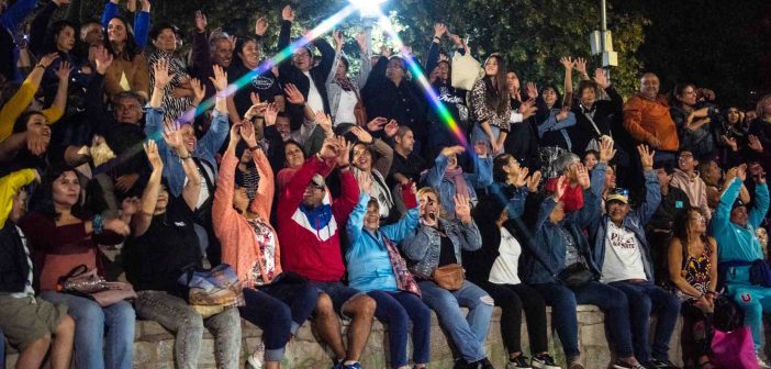 Galería de imágenes: La Plaza de Llolleo se llenó de alegría y música con la fiesta de los 80