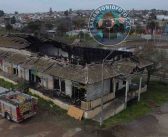 Galería de imágenes: Con graves daños estructurales quedó la bodega de la ex estación de trenes de Llolleo tras el incendio de hoy