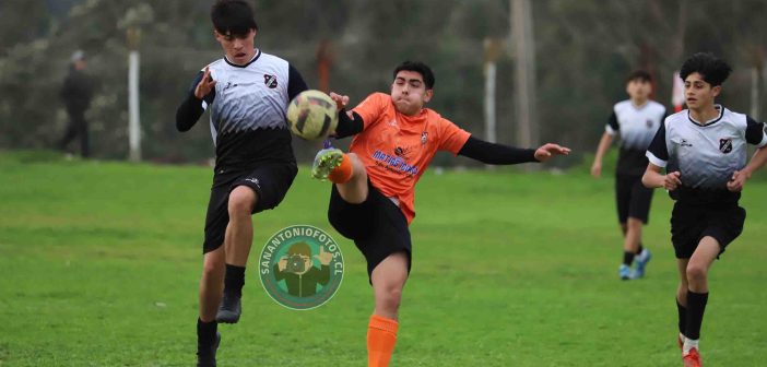 Galería de imágenes: Juan Aspee venció a Cerro Alegre en serie Intermedia