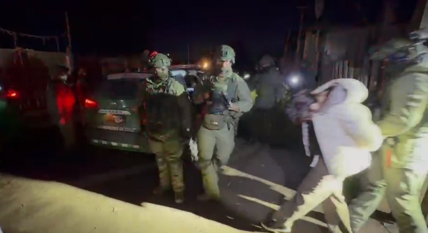 Carabineros del OS7 de San Antonio desarticuló organización criminal dedicada al narcotráfico en toma de terrenos