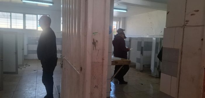 Robo de cañerías de cobre en la Escuela Presidente Pedro Aguirre Cerda obliga a suspender las clases por daños en servicios básicos