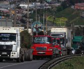 Más de 100 camioneros porteadores de San Antonio realizaron pacífica caravana contra alzas de combustibles y futuros peajes